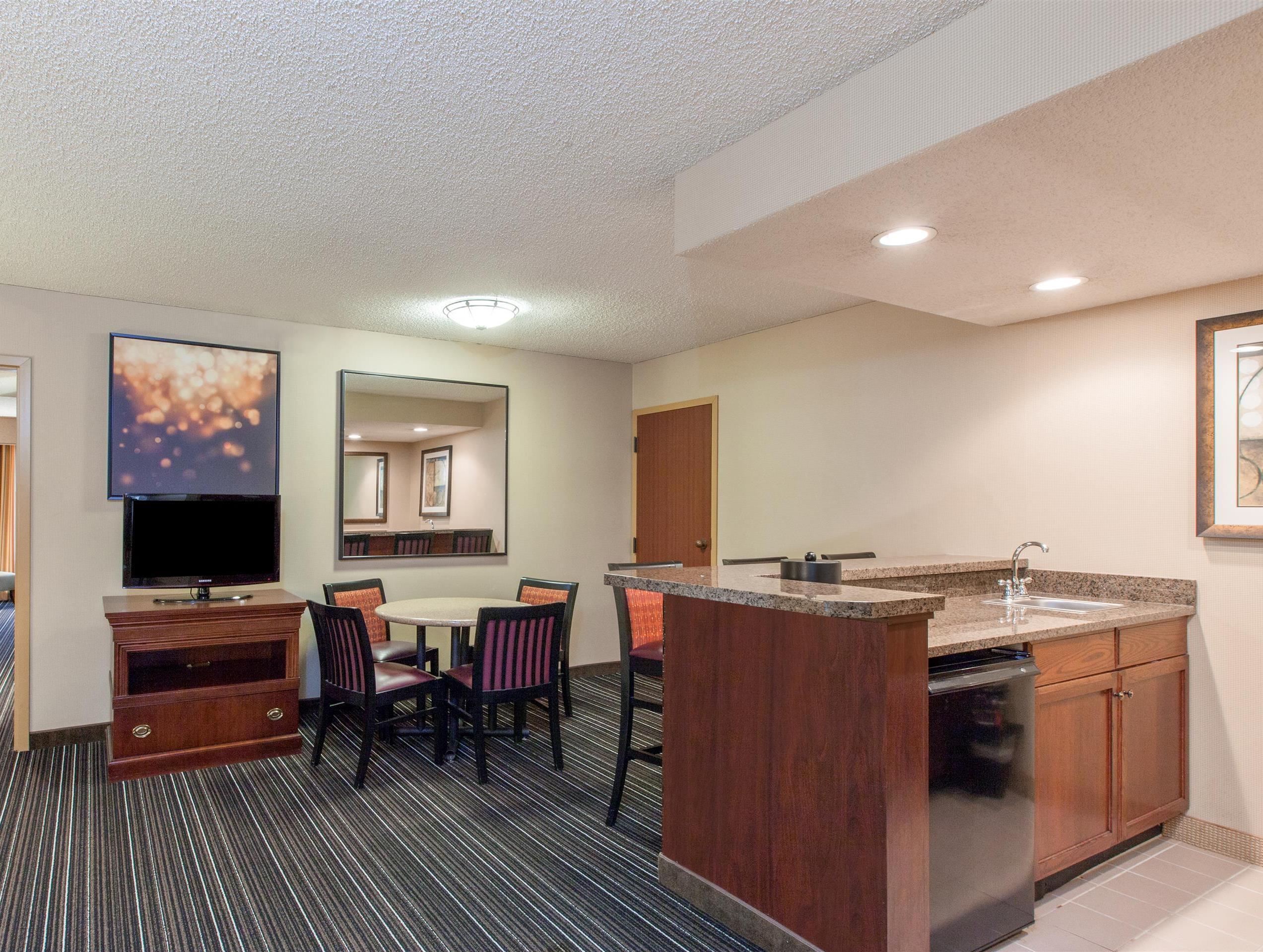 Sonesta Suites Dallas Park Central Bagian luar foto